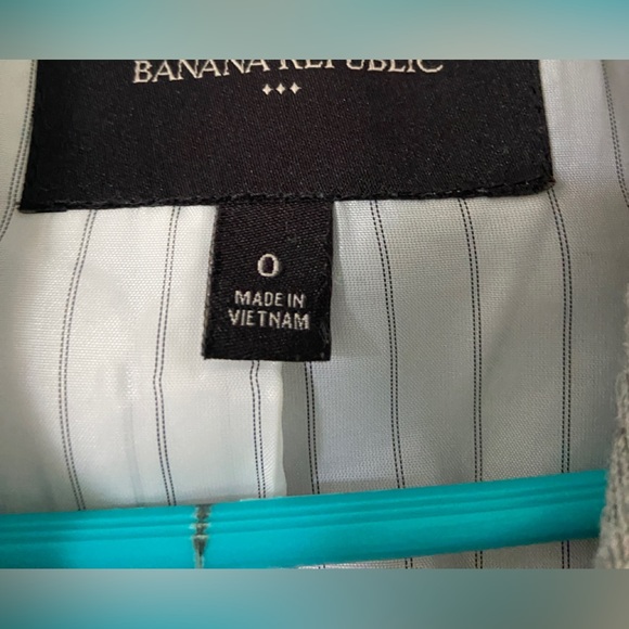 Banana Republic Grey Tweed Blazer, size 0 - Picture 2 of 3